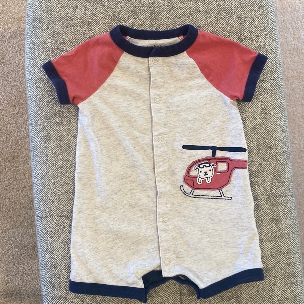 CARTER’S baby boy shorts onesie